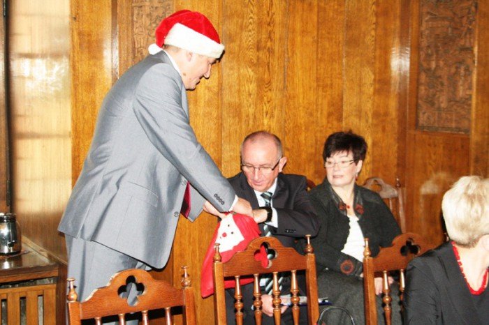 po-goracej-dyskusji-radni-obnizyli-opaty-za-smieci-foto-49697
