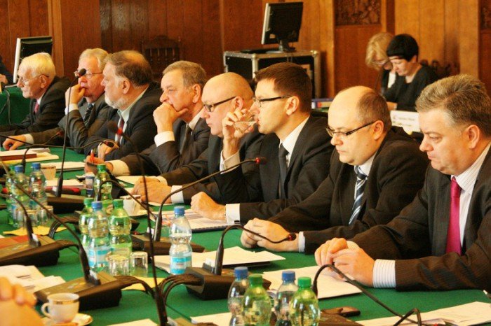 po-goracej-dyskusji-radni-obnizyli-opaty-za-smieci-foto-49697