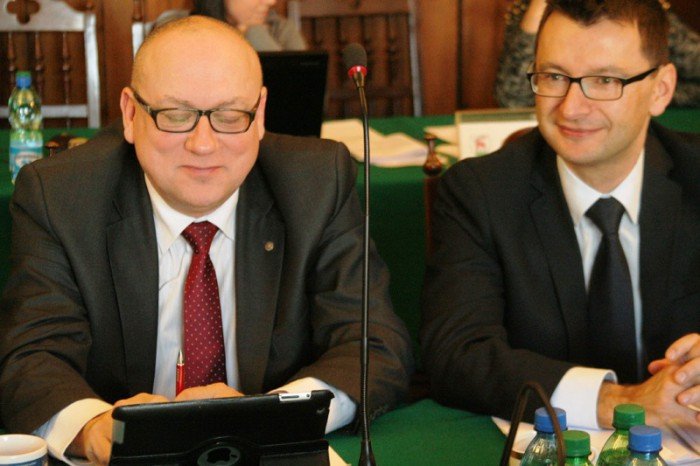 po-goracej-dyskusji-radni-obnizyli-opaty-za-smieci-foto-49697