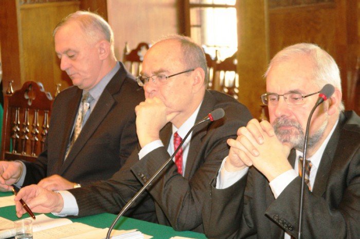 po-goracej-dyskusji-radni-obnizyli-opaty-za-smieci-foto-49697