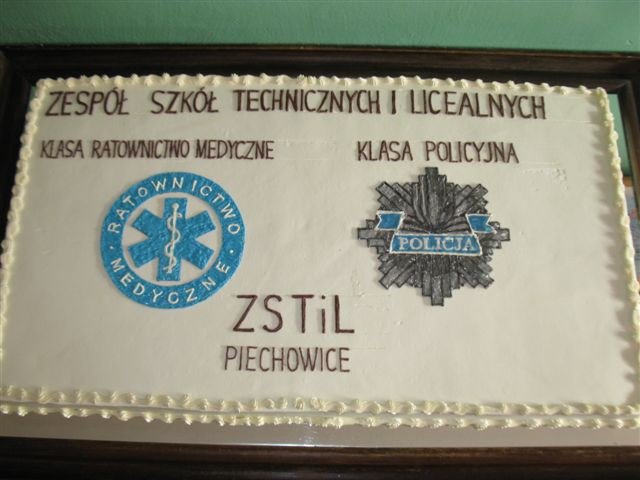 adepci-policji-i-ratownictwa-pasowani-na-uczniow-foto-49698