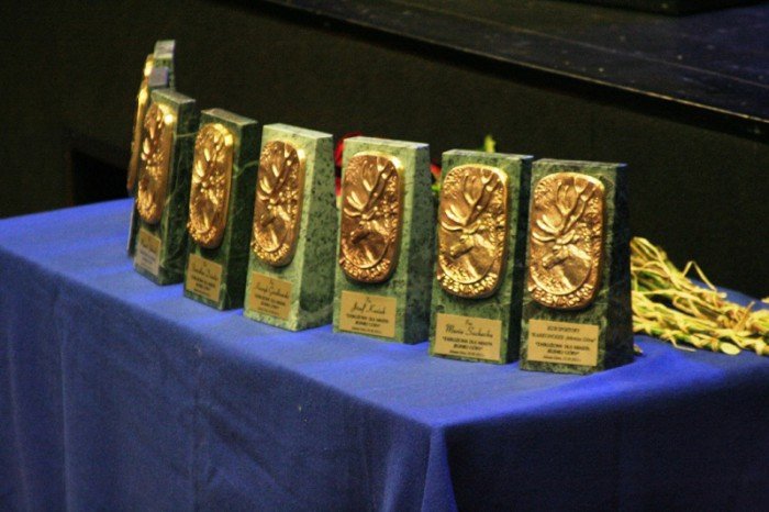 zasuzeni-dla-jeleniej-gory-odebrali-statuetki-foto-49725