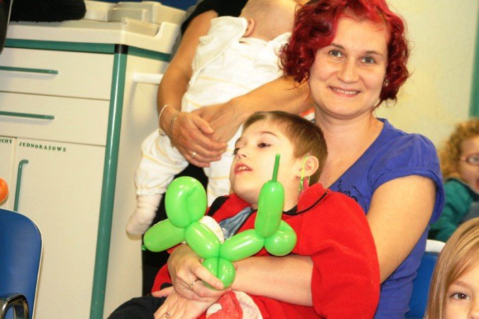 nalot-sw-mikoajow-na-jeleniogorski-szpital-foto-49732