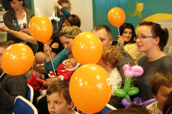 nalot-sw-mikoajow-na-jeleniogorski-szpital-foto-49732