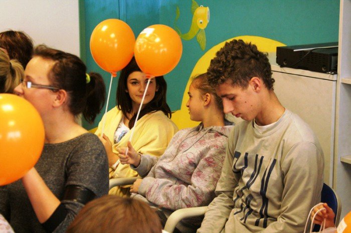 nalot-sw-mikoajow-na-jeleniogorski-szpital-foto-49732