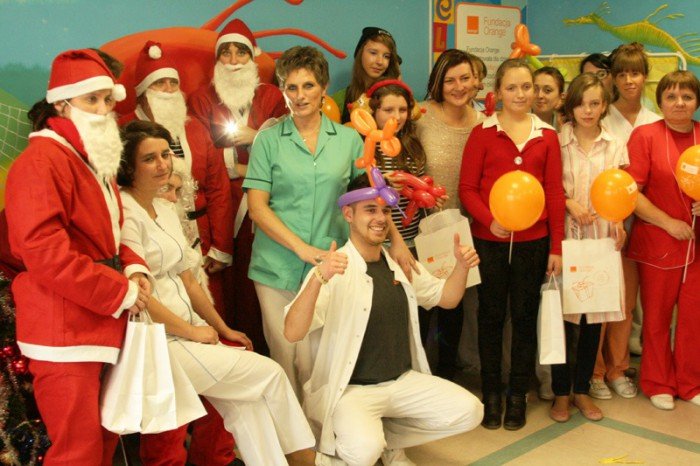nalot-sw-mikoajow-na-jeleniogorski-szpital-foto-49732