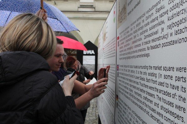 o-jeleniogorskich-zabytkach-w-telefonie-komorkowym-foto-49750