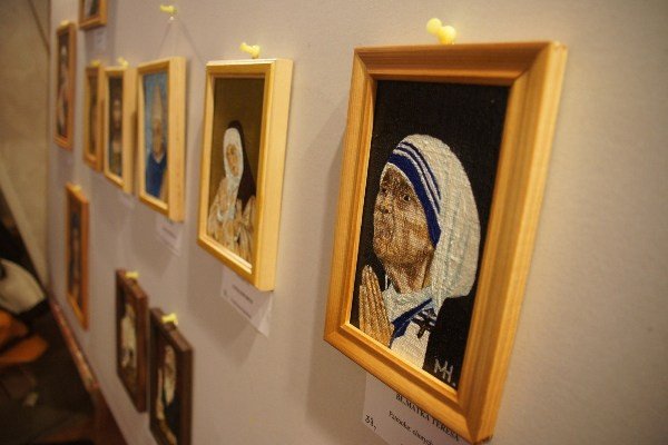 piekne-przedmioty-rekodzielnicze-i-stroje-w-przedwiosniu-foto-49752