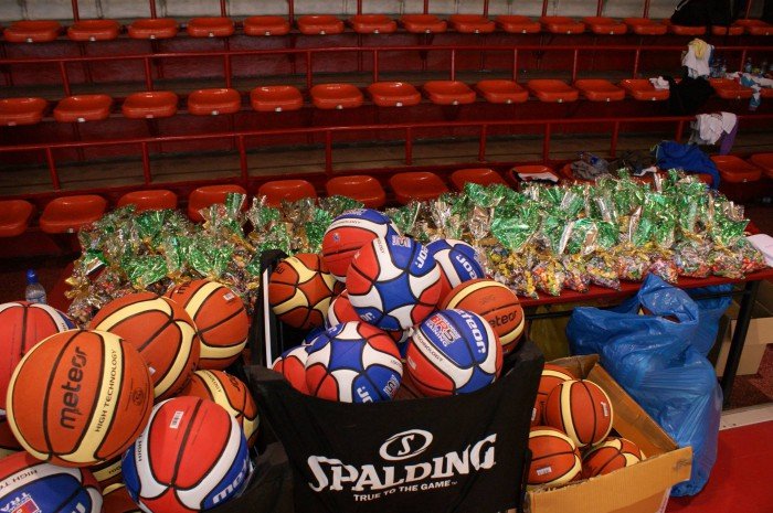 niepokonani-jeleniogorscy-basketmaniacy-foto-49763