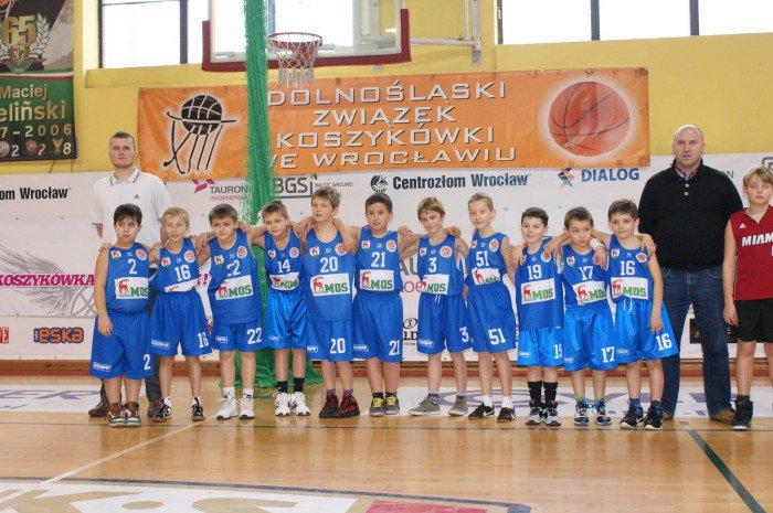 niepokonani-jeleniogorscy-basketmaniacy-foto-49763