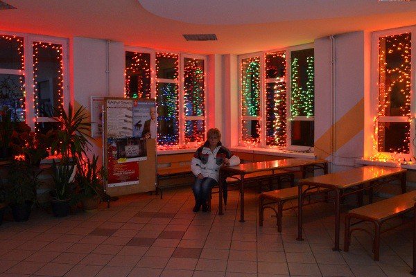 rozswietlona-szkoa-w-cieplicach-to-warto-zobaczyc-foto-49773