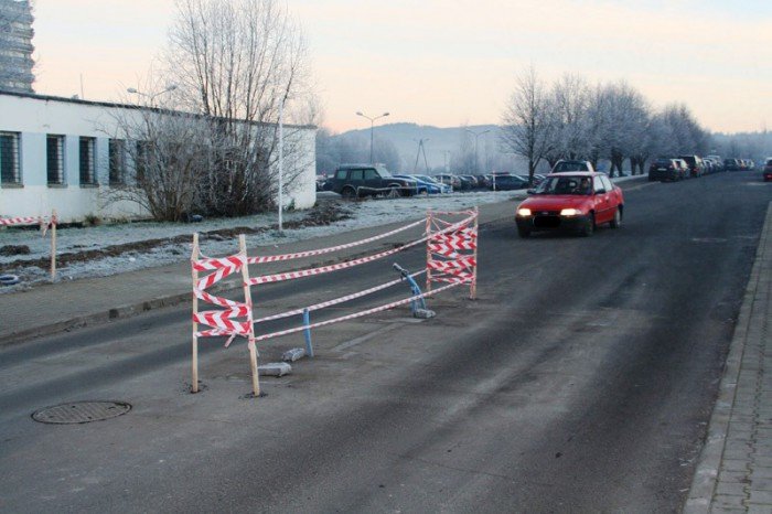 pracownicy-szpitala-w-swiatecznym-prezencie-patny-parking-foto-49800