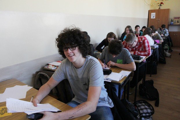 uczniowie-ii-lo-pisali-listy-na-rzecz-wolnosci-foto-49807