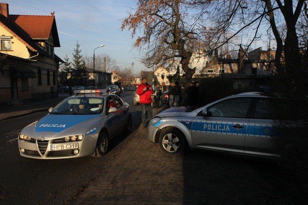 radiowoz-zderzy-sie-z-golfem-w-sobieszowie-foto-49813