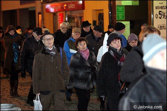 msza-marsz-i-znicze-pamieci-ofiar-grudnia-foto-49815