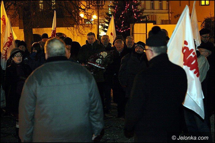 msza-marsz-i-znicze-pamieci-ofiar-grudnia-foto-49815