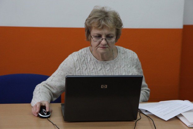 coraz-wiecej-seniorow-chce-sie-uczyc-foto-49819