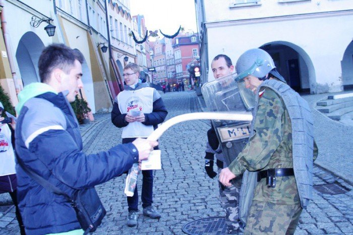 zywa-lekcja-ponurej-historii-na-placu-ratuszowym-foto-49822