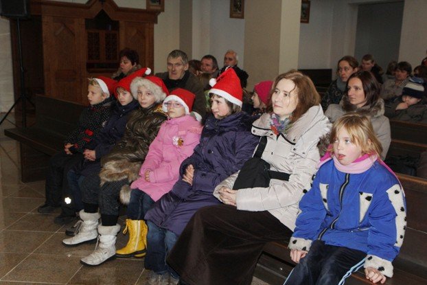 mikoaje-z-niemiec-przybyli-z-podarkami-foto-49828