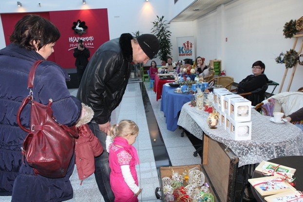 swiateczny-kiermasz-w-pasazu-grodzkim-takze-dzis-foto-49829