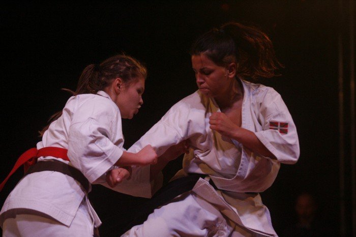 braz-pauliny-wodarczyk-podczas-me-w-karate-foto-49849