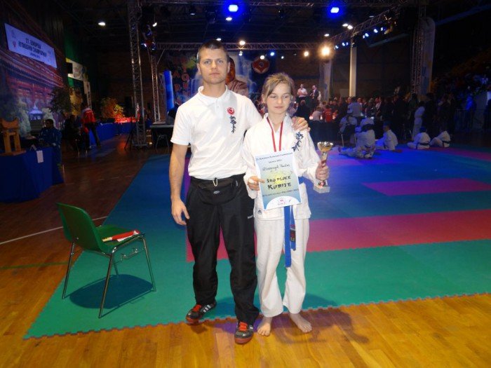 braz-pauliny-wodarczyk-podczas-me-w-karate-foto-49849