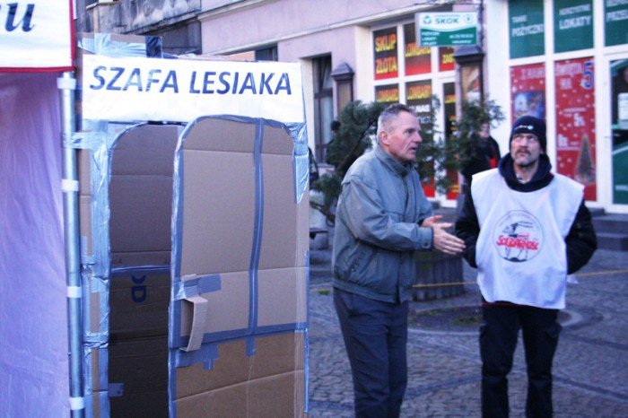 premier-tusk-przy-majowce-czego-mu-zycza-jeleniogorzanie-foto-49857