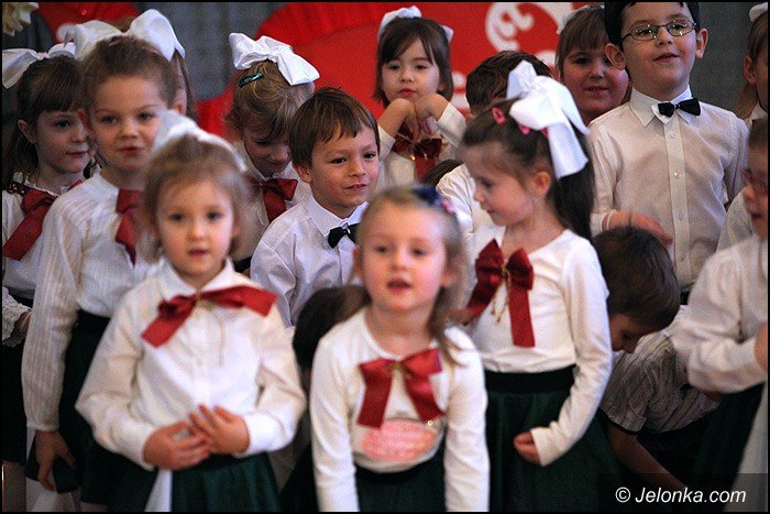 koledy-i-jaseka-dla-rodzicow-w-okraglaczku-foto-49881