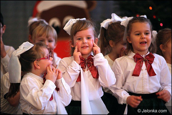 koledy-i-jaseka-dla-rodzicow-w-okraglaczku-foto-49881