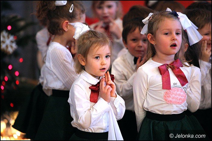 koledy-i-jaseka-dla-rodzicow-w-okraglaczku-foto-49881