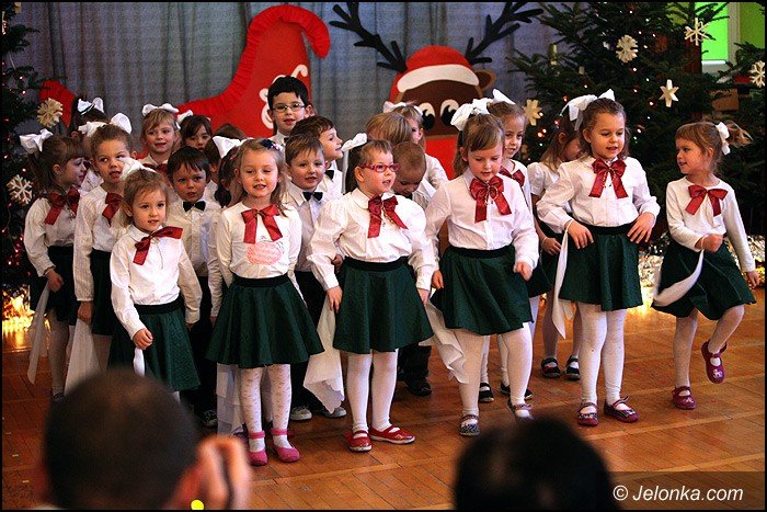 koledy-i-jaseka-dla-rodzicow-w-okraglaczku-foto-49881