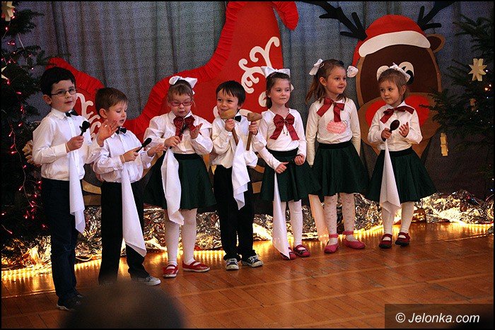 koledy-i-jaseka-dla-rodzicow-w-okraglaczku-foto-49881