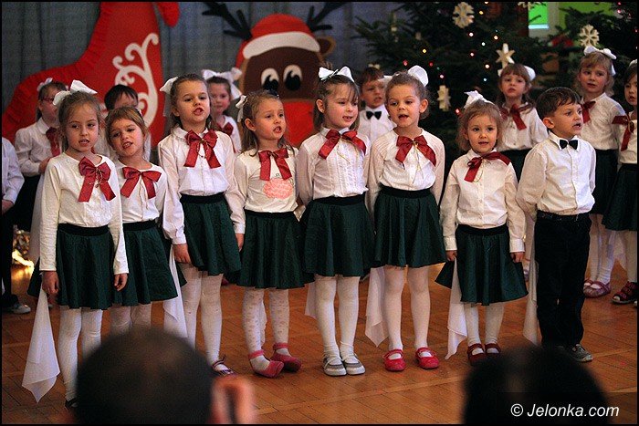 koledy-i-jaseka-dla-rodzicow-w-okraglaczku-foto-49881
