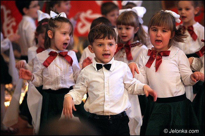 koledy-i-jaseka-dla-rodzicow-w-okraglaczku-foto-49881