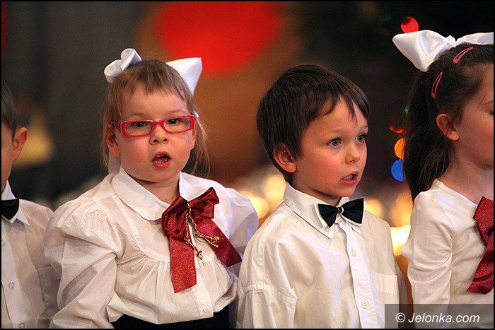 koledy-i-jaseka-dla-rodzicow-w-okraglaczku-foto-49881