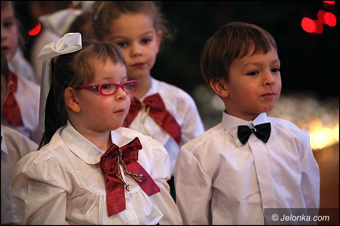 koledy-i-jaseka-dla-rodzicow-w-okraglaczku-foto-49881