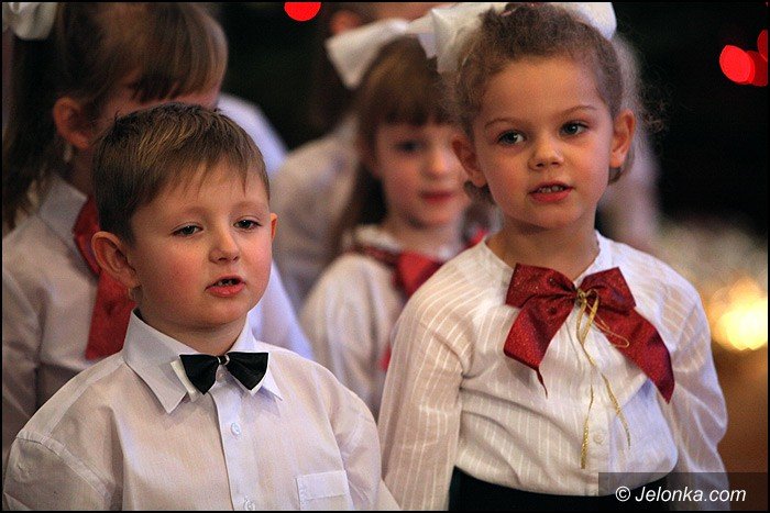 koledy-i-jaseka-dla-rodzicow-w-okraglaczku-foto-49881