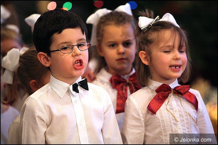 koledy-i-jaseka-dla-rodzicow-w-okraglaczku-foto-49881