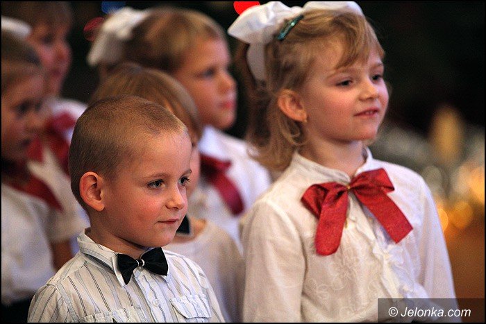koledy-i-jaseka-dla-rodzicow-w-okraglaczku-foto-49881