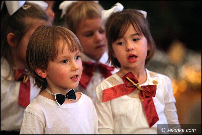 koledy-i-jaseka-dla-rodzicow-w-okraglaczku-foto-49881