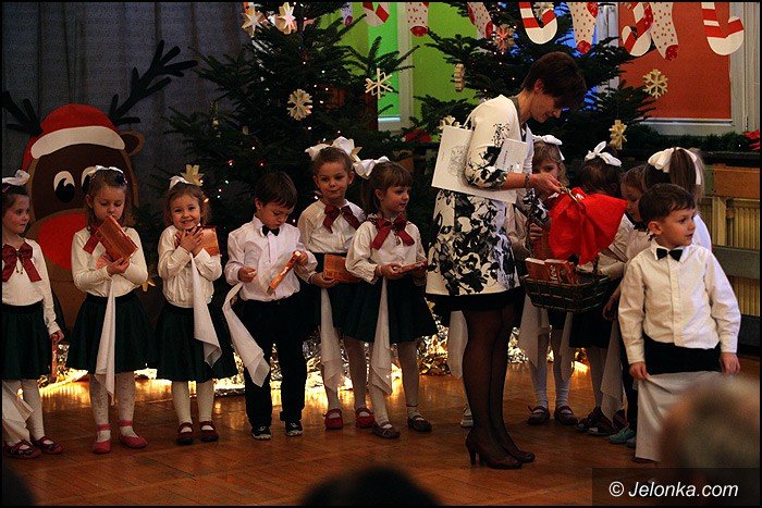 koledy-i-jaseka-dla-rodzicow-w-okraglaczku-foto-49881