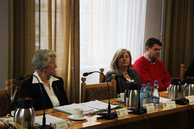 radni-powiatu-przyjeli-budzet-na-2014-rok-foto-49893