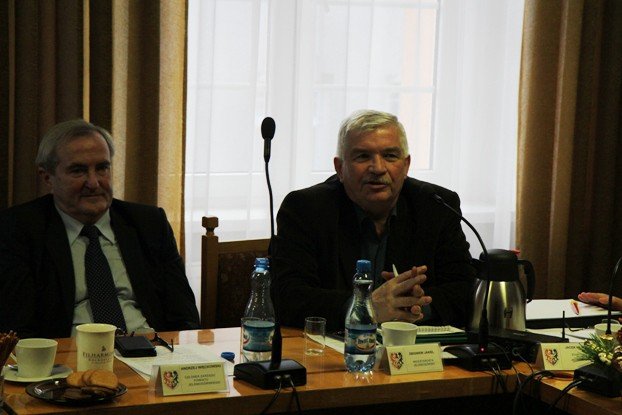radni-powiatu-przyjeli-budzet-na-2014-rok-foto-49893