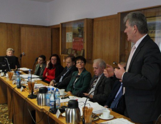 radni-powiatu-przyjeli-budzet-na-2014-rok-foto-49893