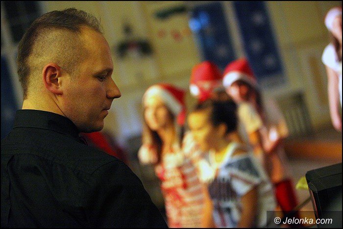 wspaniay-koncert-swiateczny-w-dwojce-foto-49902