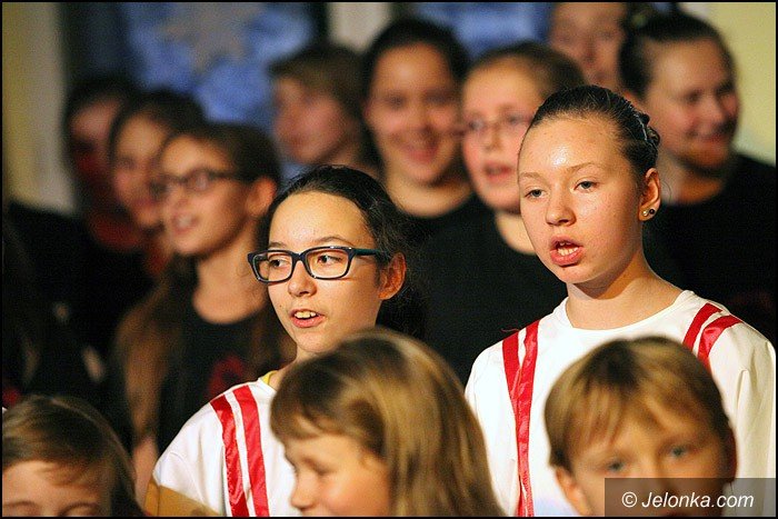 wspaniay-koncert-swiateczny-w-dwojce-foto-49902