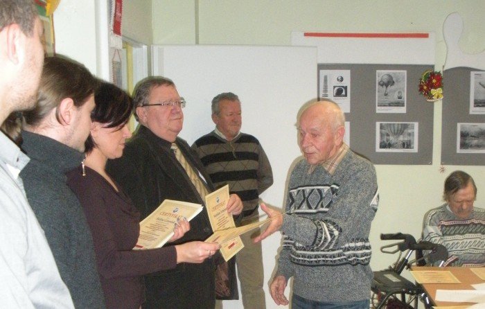 senior-na-czasie-z-komputerem-foto-49916