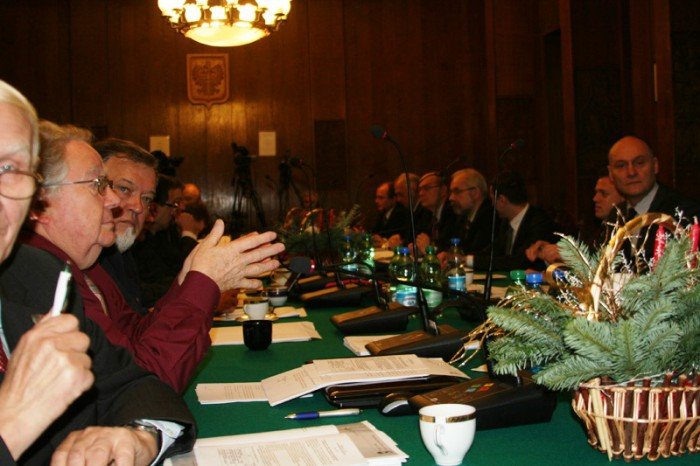 sesja-czynszowa-odwoana-z-przyczyn-formalnych-foto-49918