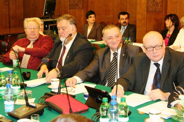 sesja-czynszowa-odwoana-z-przyczyn-formalnych-foto-49918