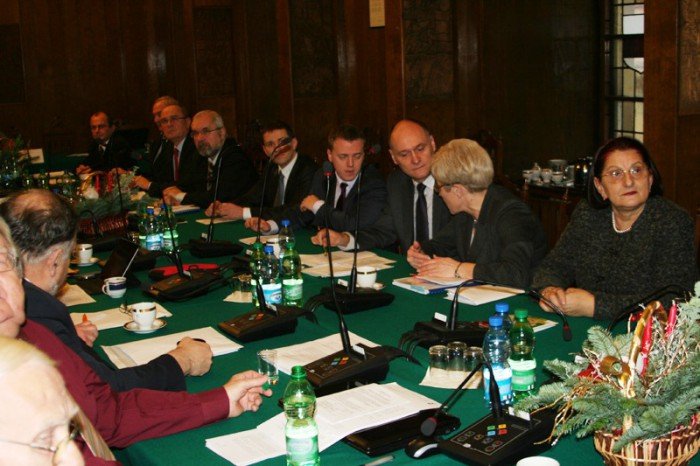 sesja-czynszowa-odwoana-z-przyczyn-formalnych-foto-49918